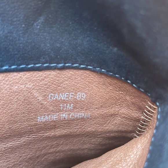 Donald J Pliner Women’s 'Danee' Black Boots 11 M - Picture 8 of 8